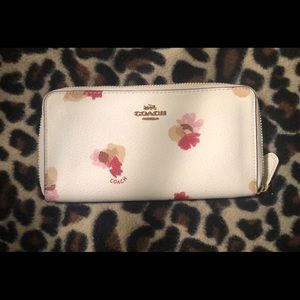 White/Floral Coach Wallet